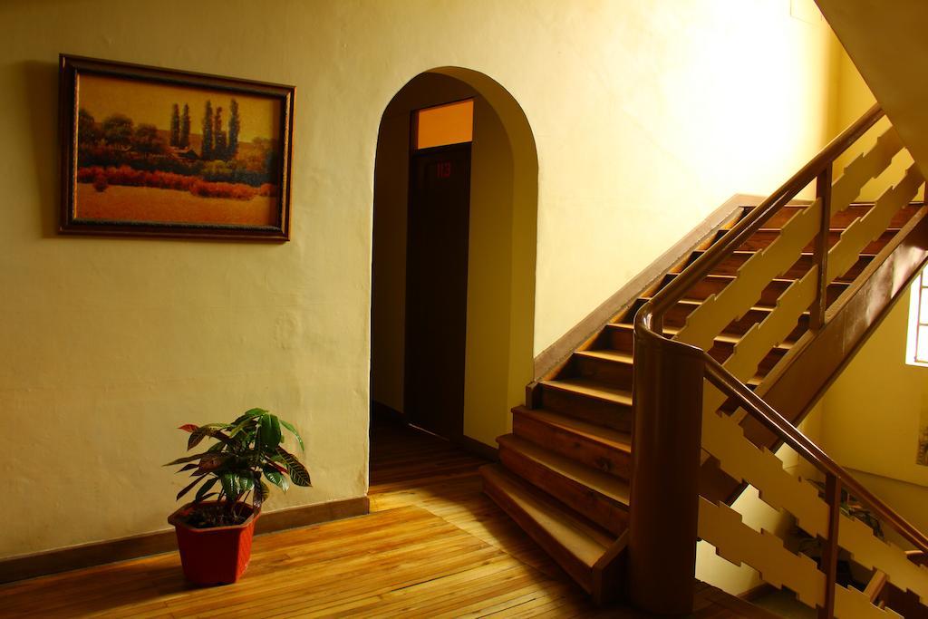 Check Inn Bed And Breakfast Cuenca Exterior foto